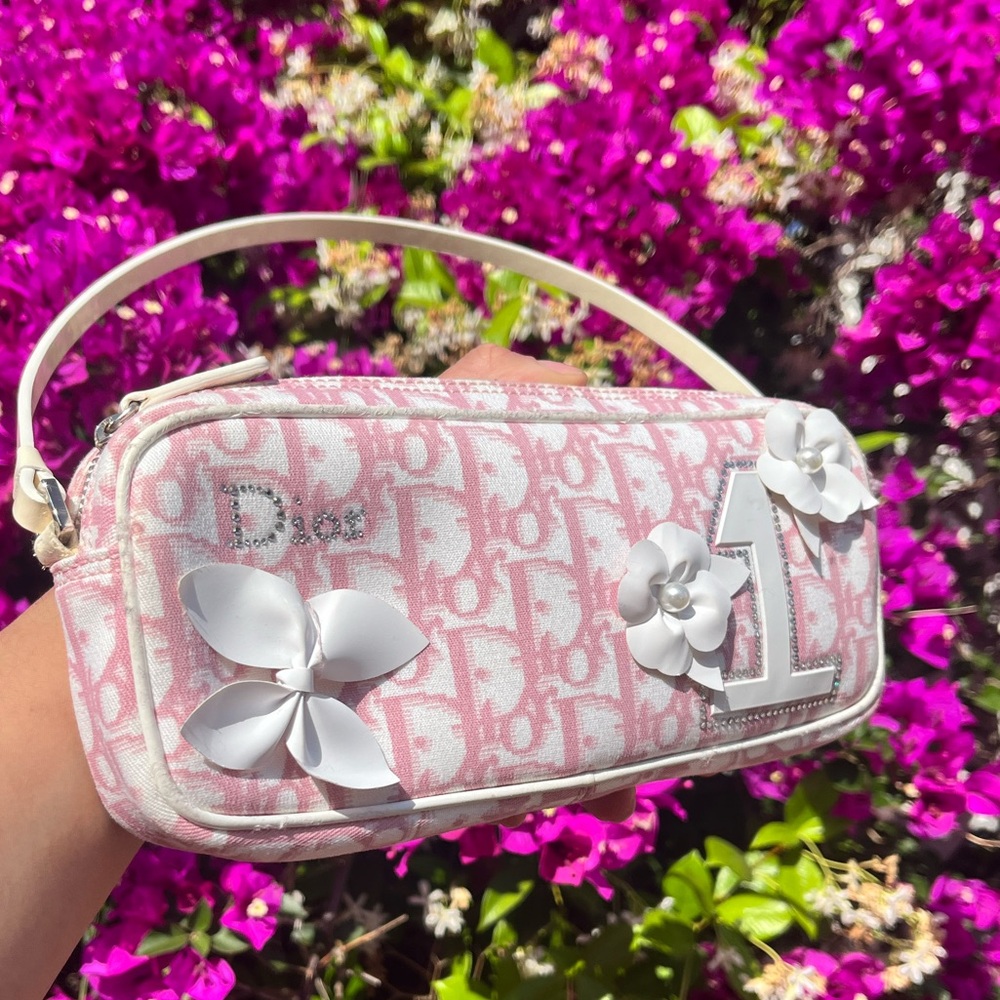 Dior By John Galliano 🎀💕✨ 👧
RARE ‼️
CHRISTIAN DIOR
Monogram Girly Pochette Pink - Picture 4 of 16